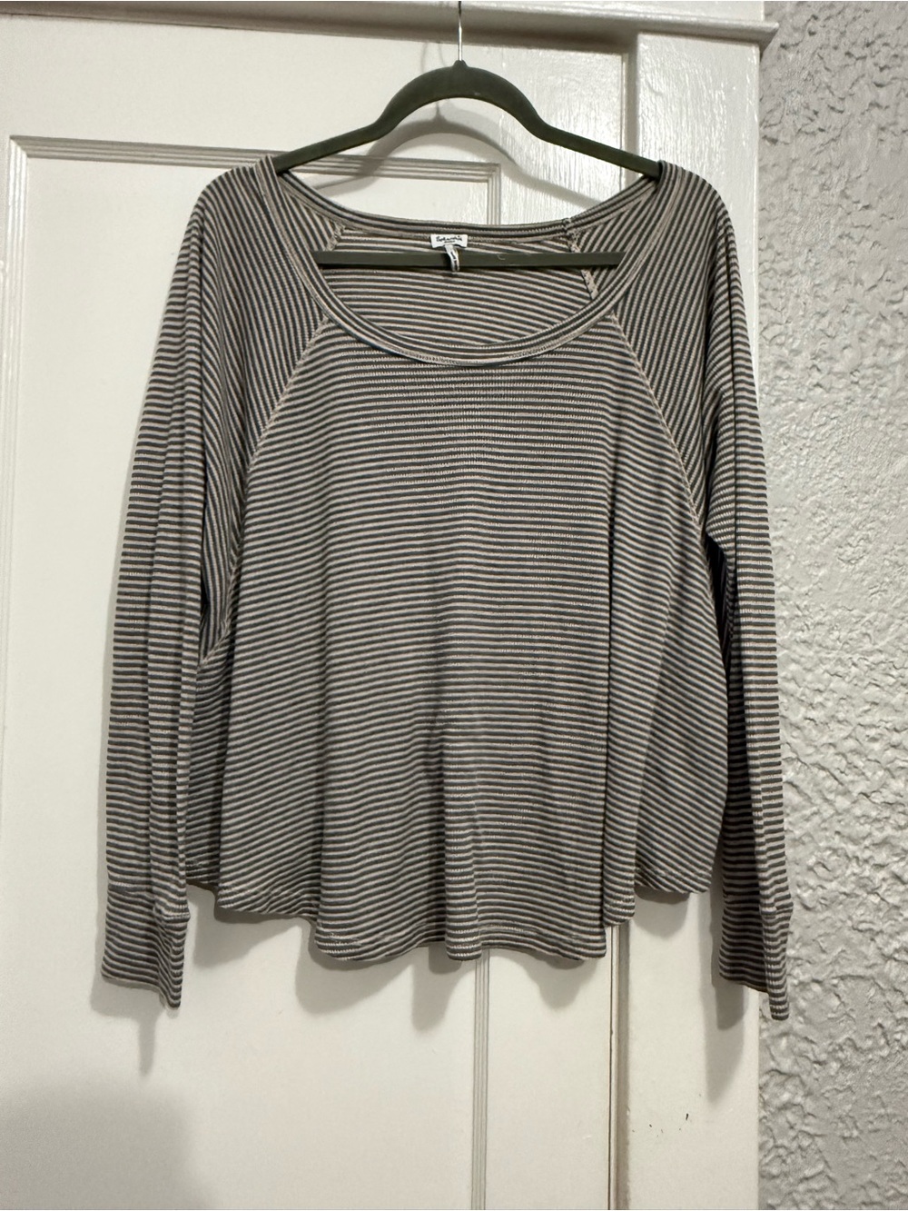 Splendid Gray and White Striped Long-Sleeve Scoop Neck Top